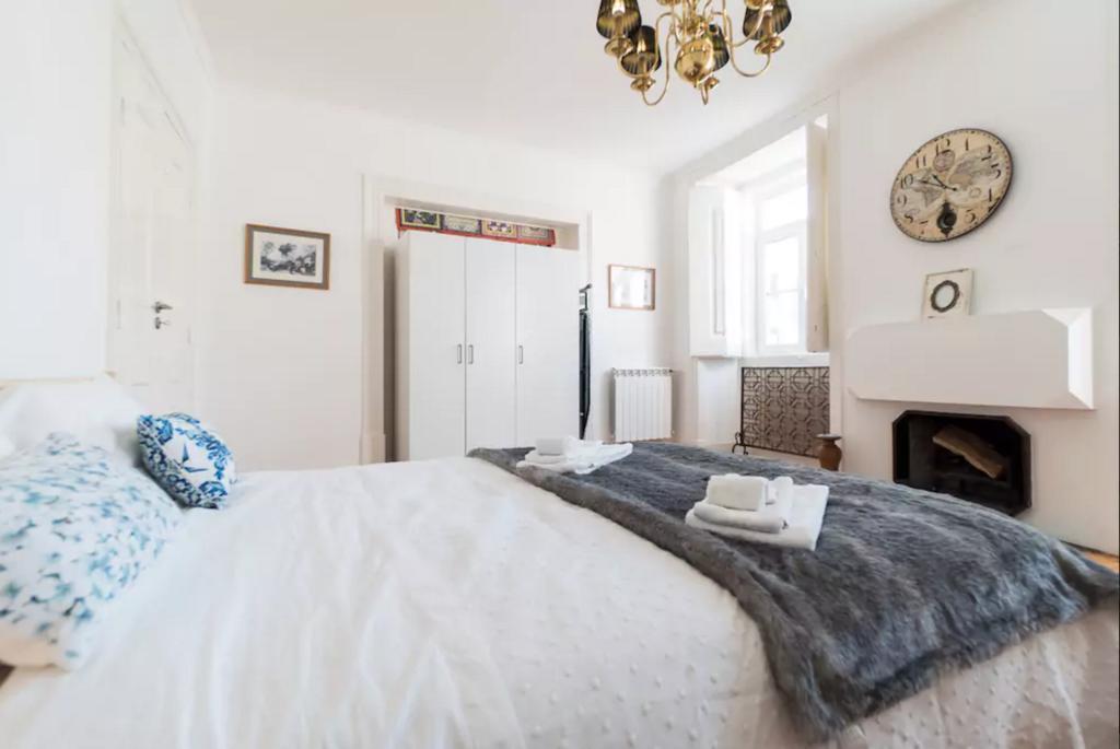 Lisbon Secret & River View Family Flat *